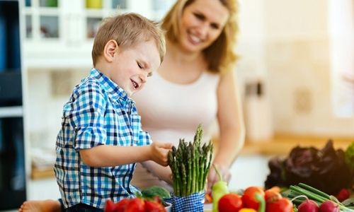 How To Include Healthy Options In Your Child's Diet colour
